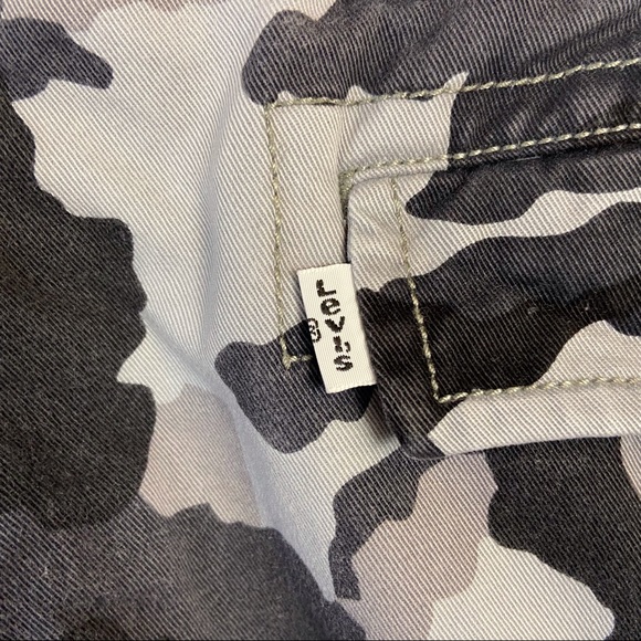 ❗️Levi’s Camouflaged Cargo shorts - Picture 8 of 11